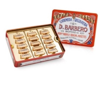 Scatola in metallo rossa con all'interno giandujotti classici
